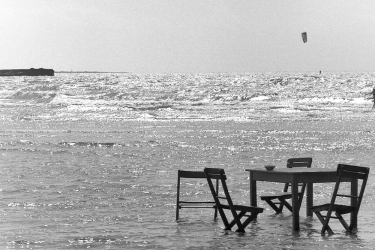 2_Beach-Table-and-Chairs